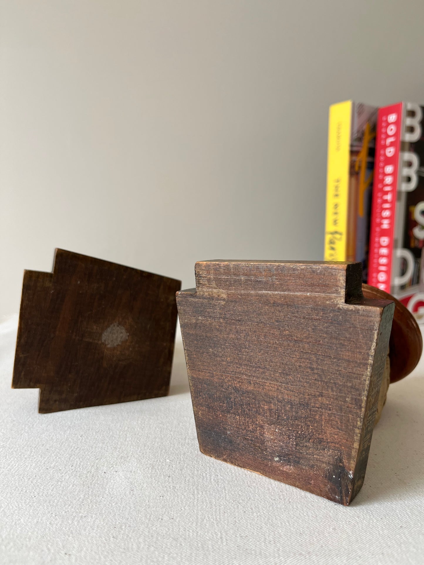 Bookends.