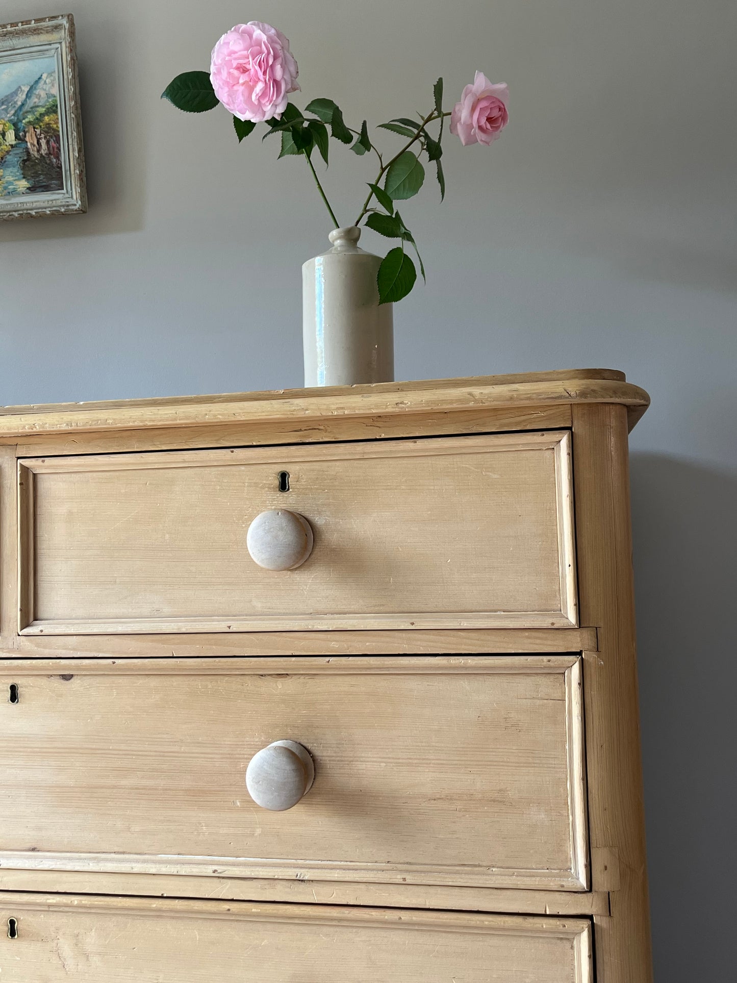 Pine Chest of Drawers.