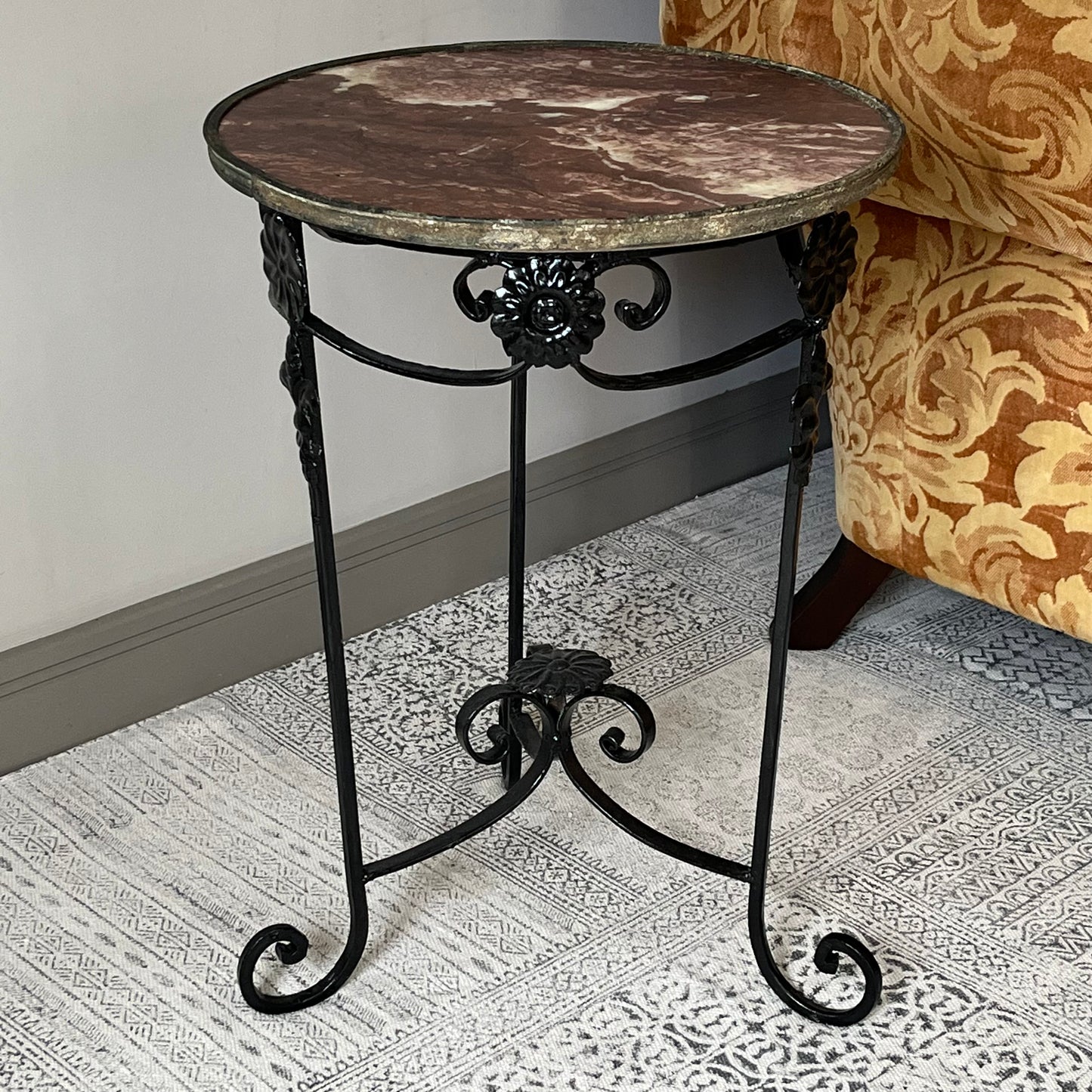 Pretty Side Table.