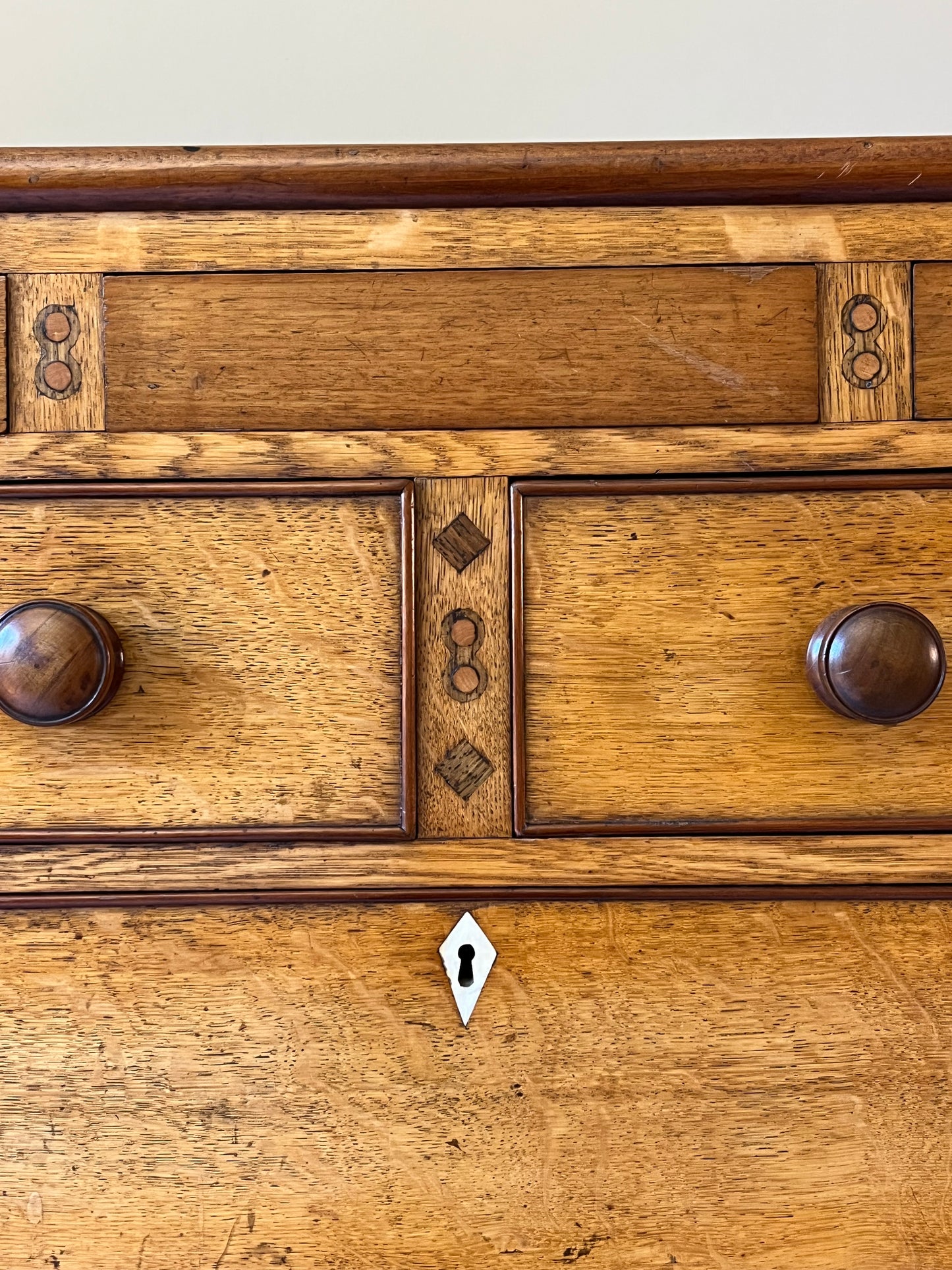 Golden Oak Chest of Drawers.