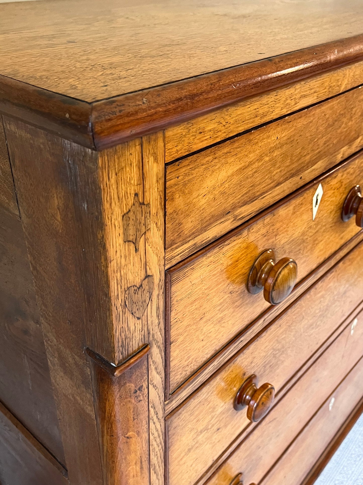 Golden Oak Chest of Drawers.
