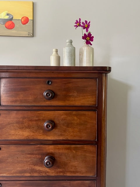 Mahogany Chest of Drawers.