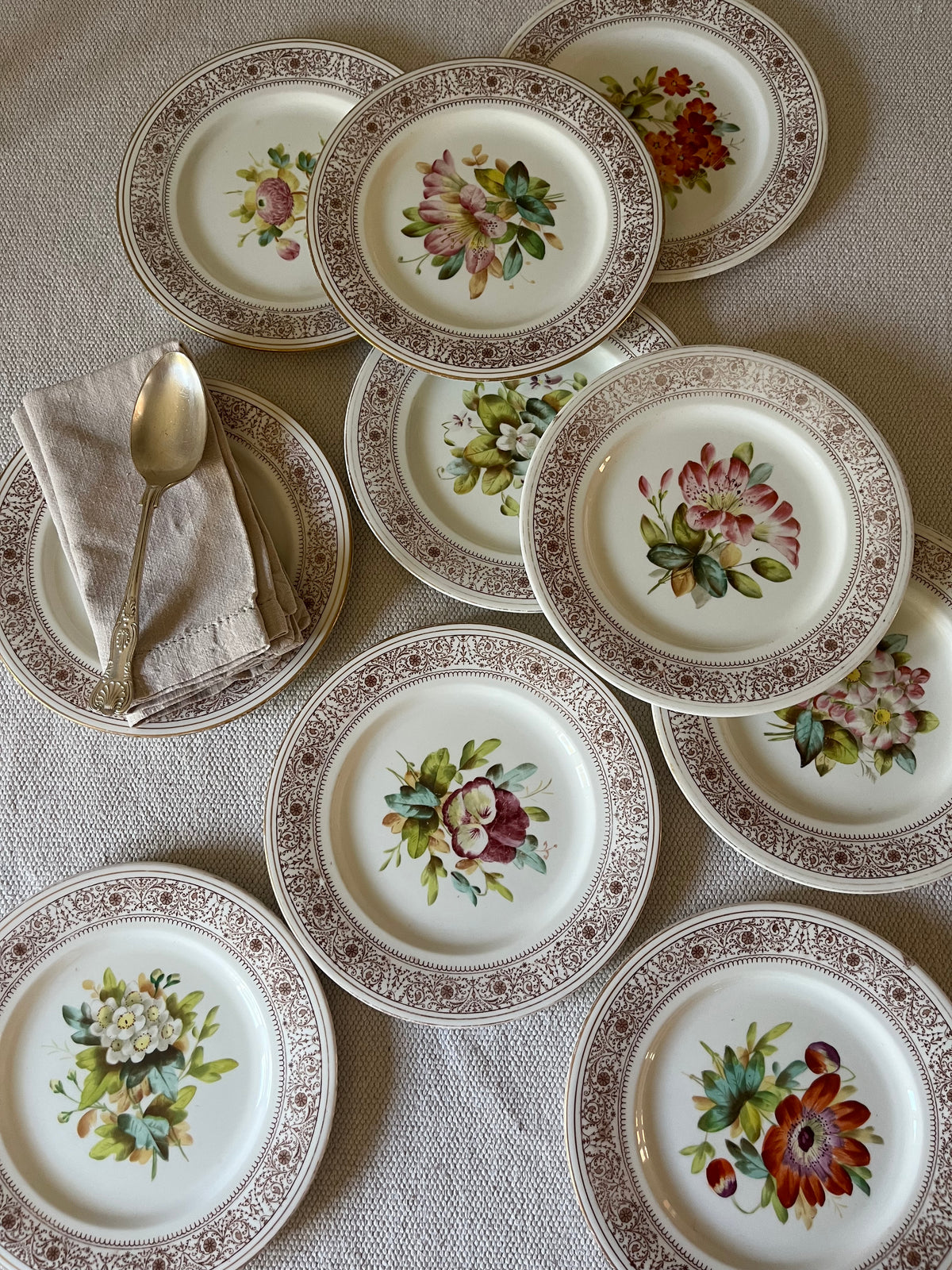 A Set of Ten Plates.