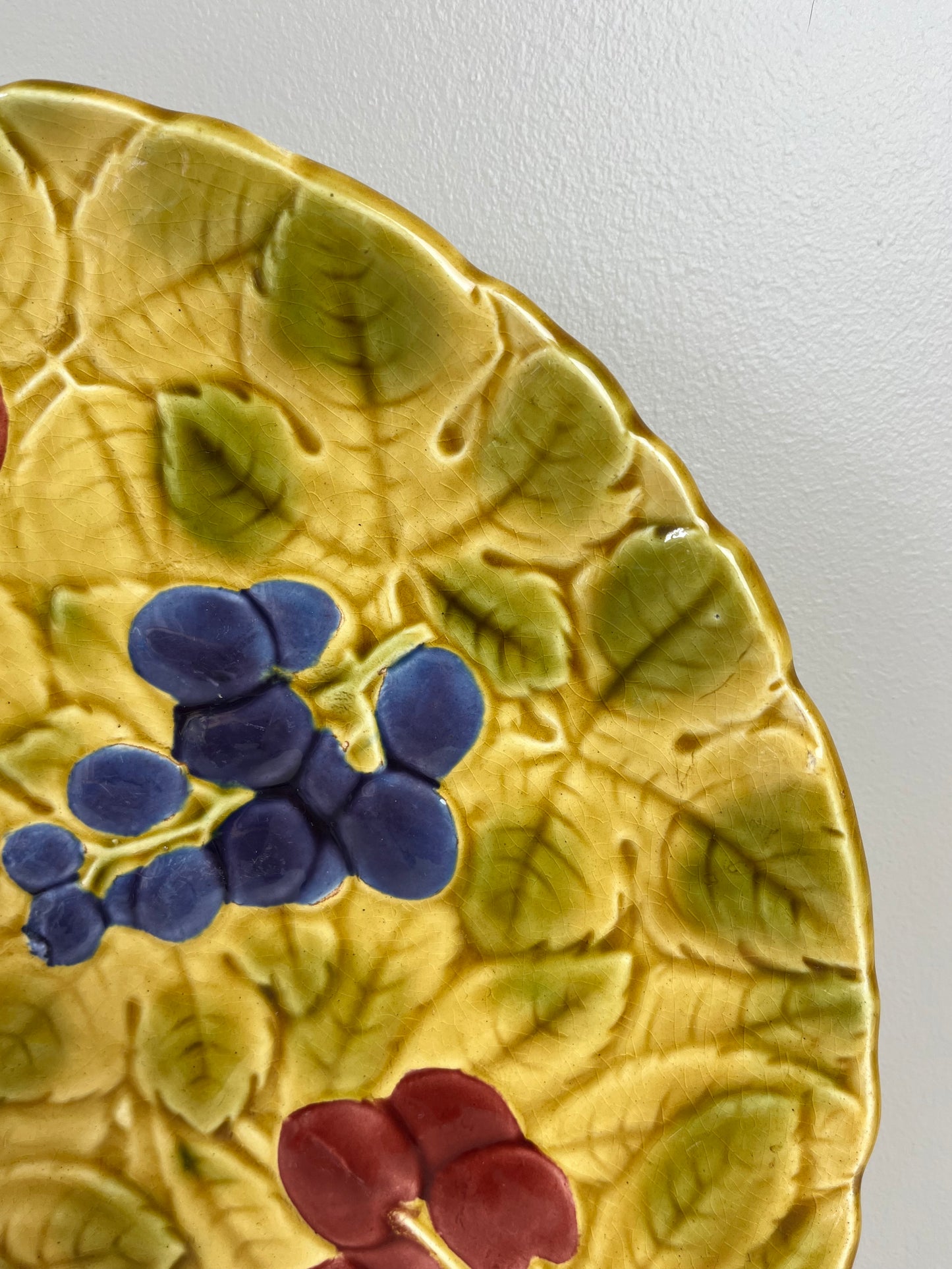Sarregumines Majolica Plate.
