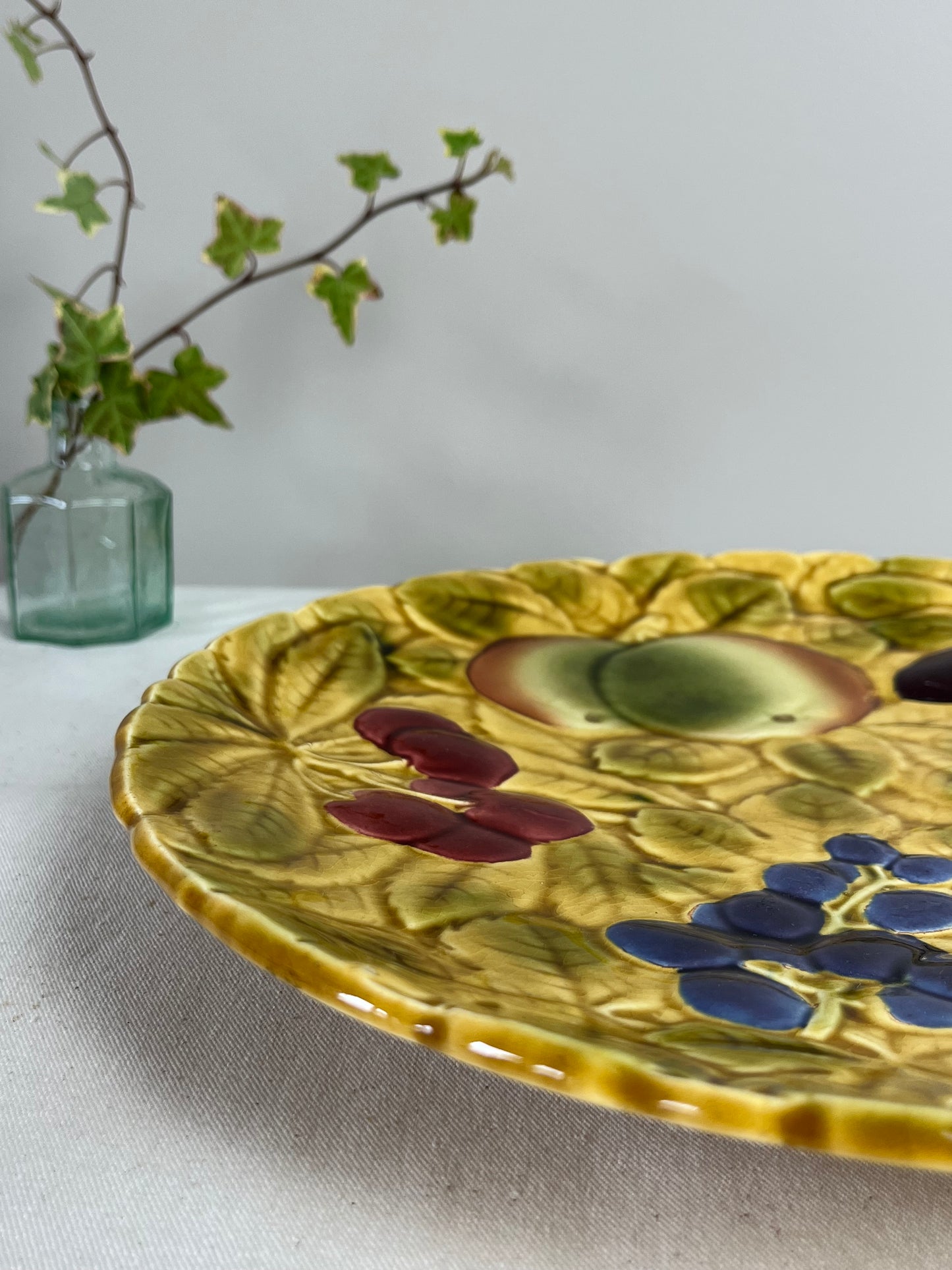 Sarregumines Majolica Plate.