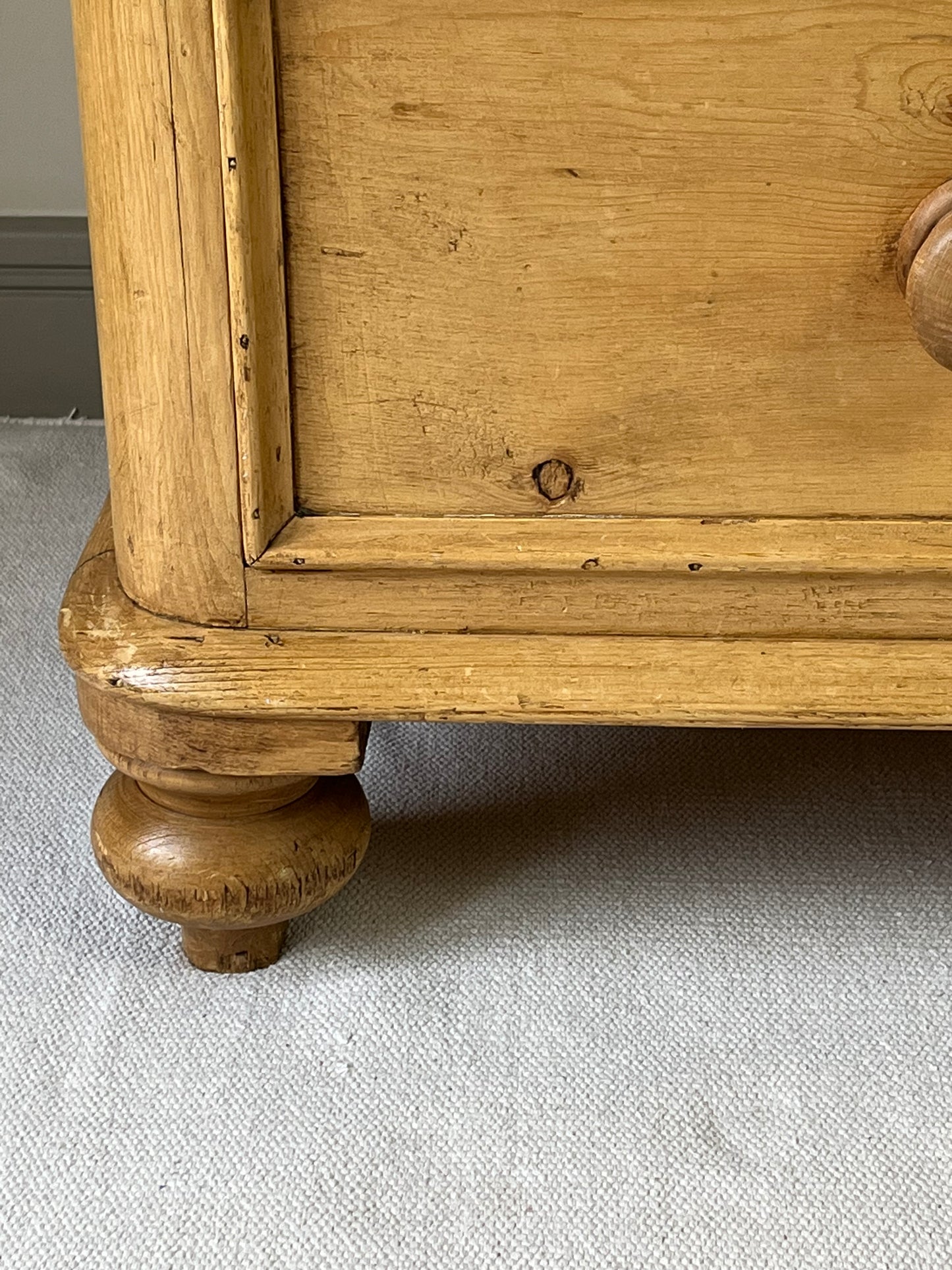 Country Pine Chest of Drawers.