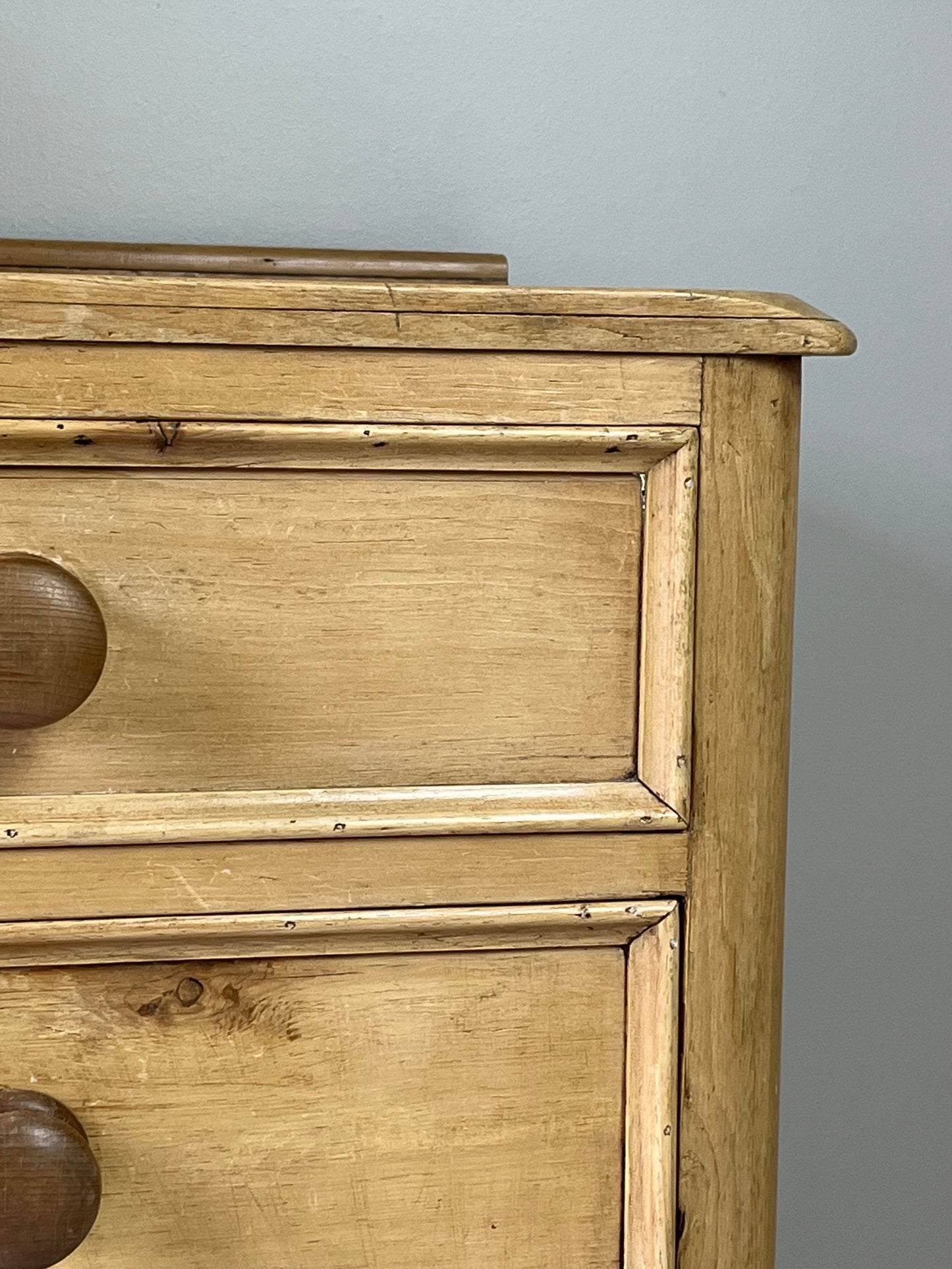 Country Pine Chest of Drawers.