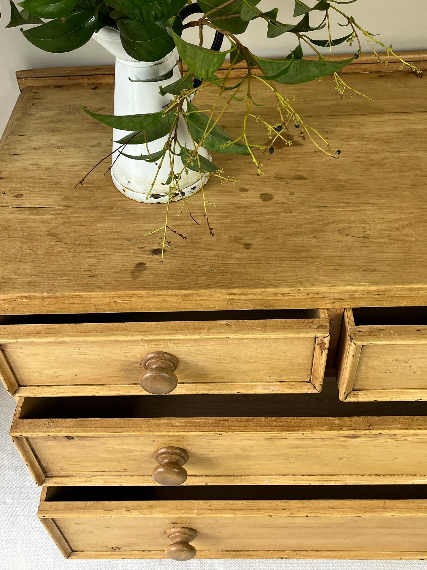 Country Pine Chest of Drawers.