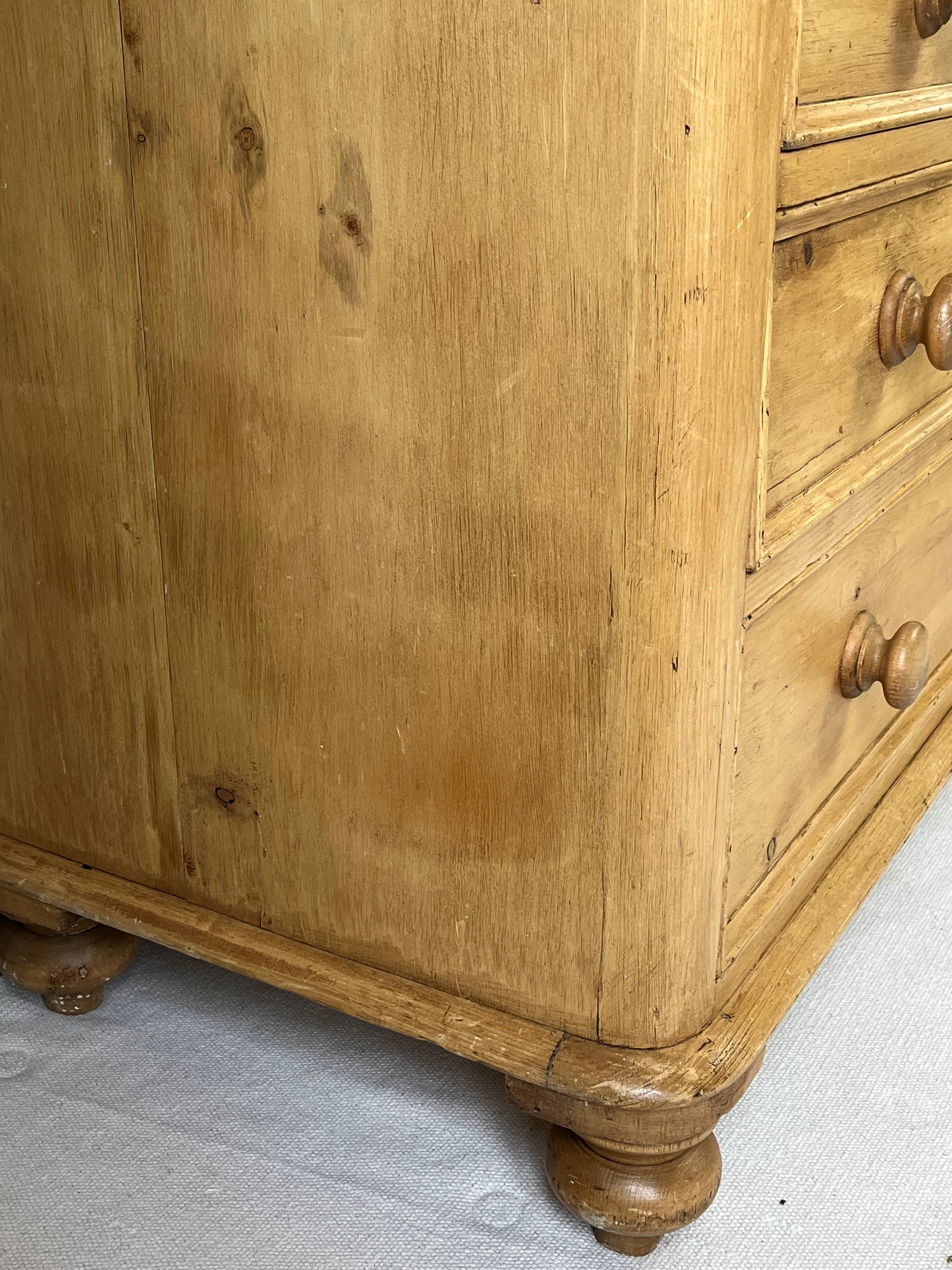 Country Pine Chest of Drawers.