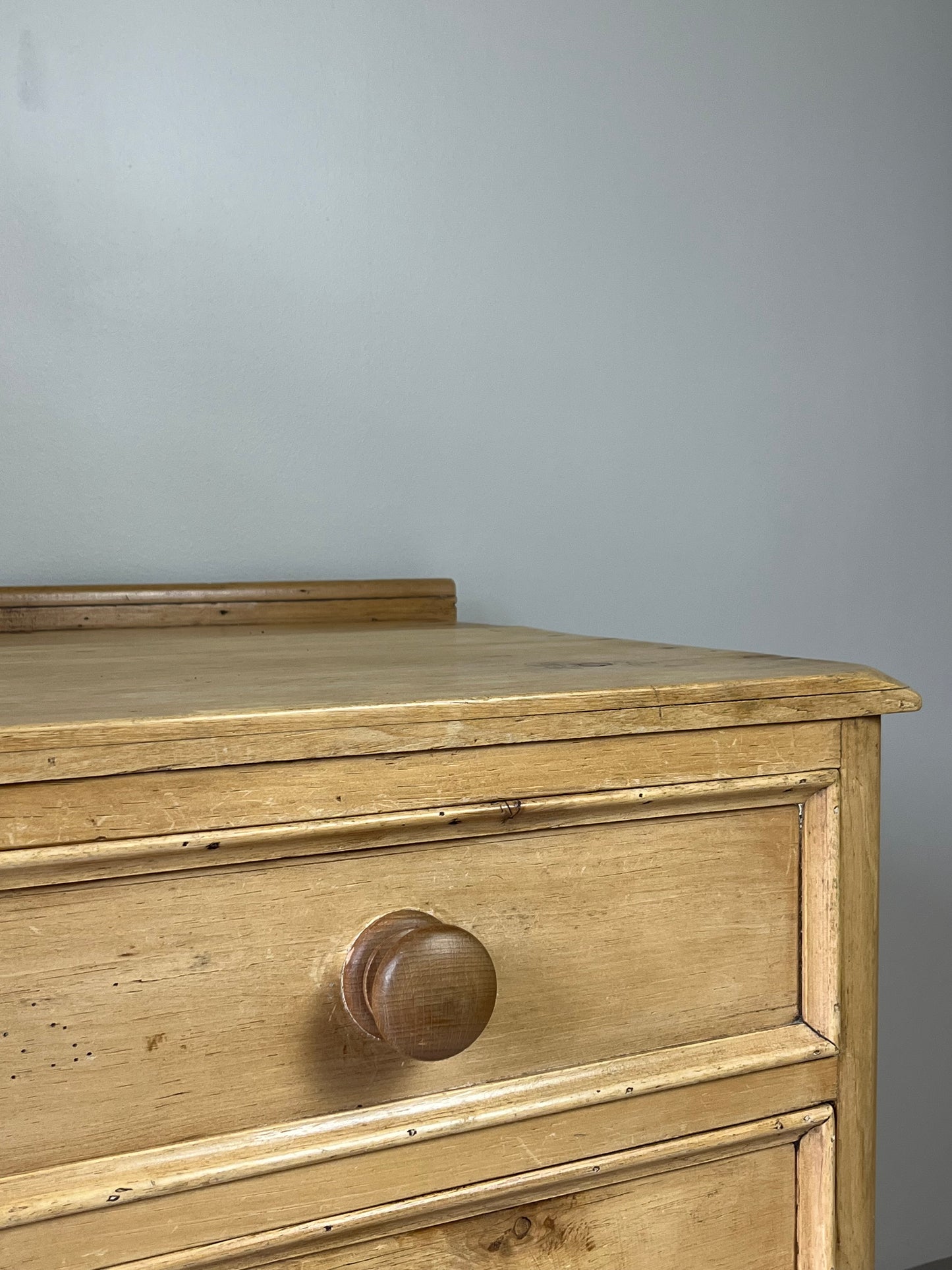 Country Pine Chest of Drawers.