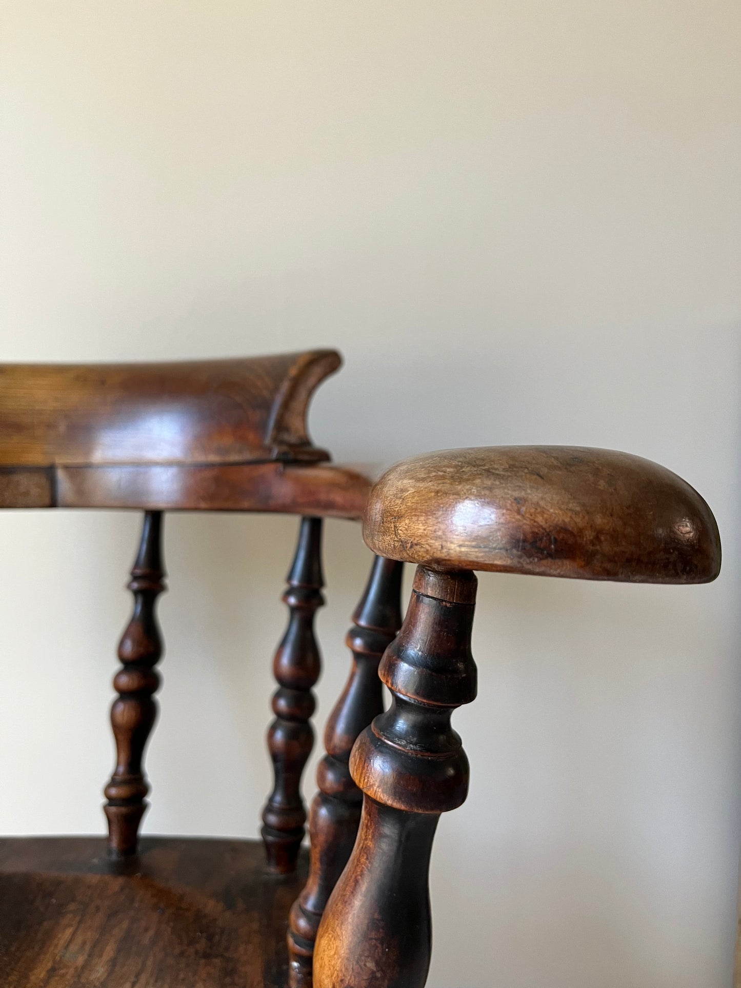 Captains Chair.
