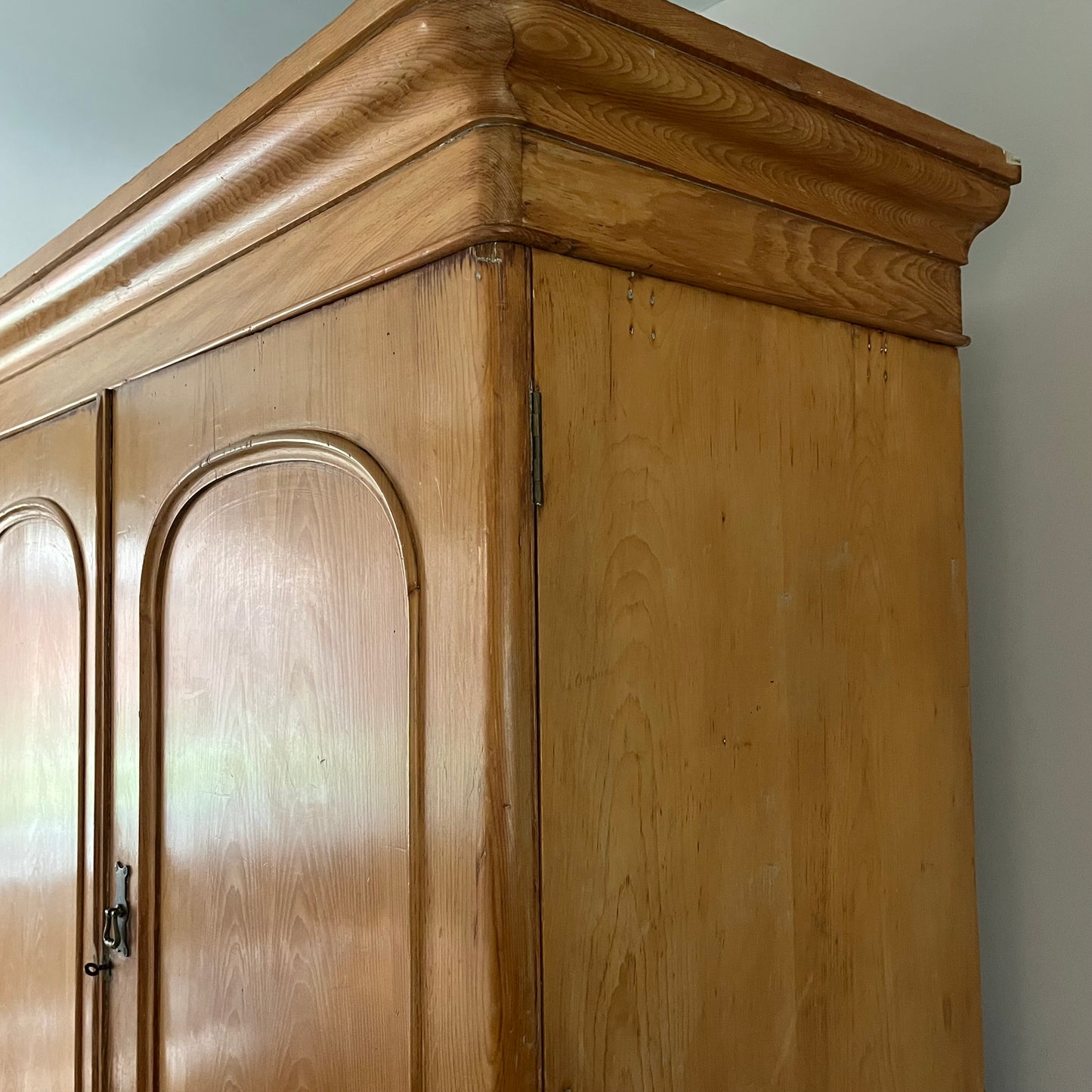 Pine Linen Press.