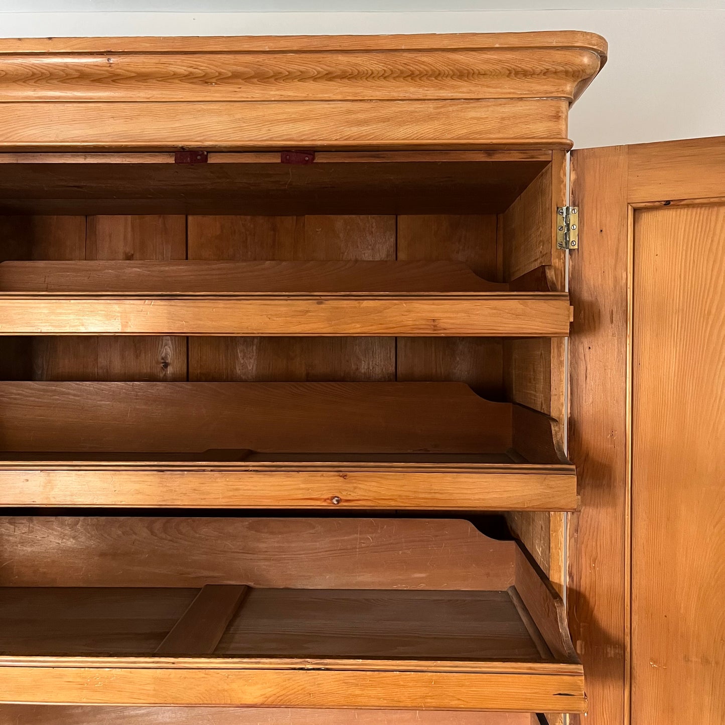 Pine Linen Press.