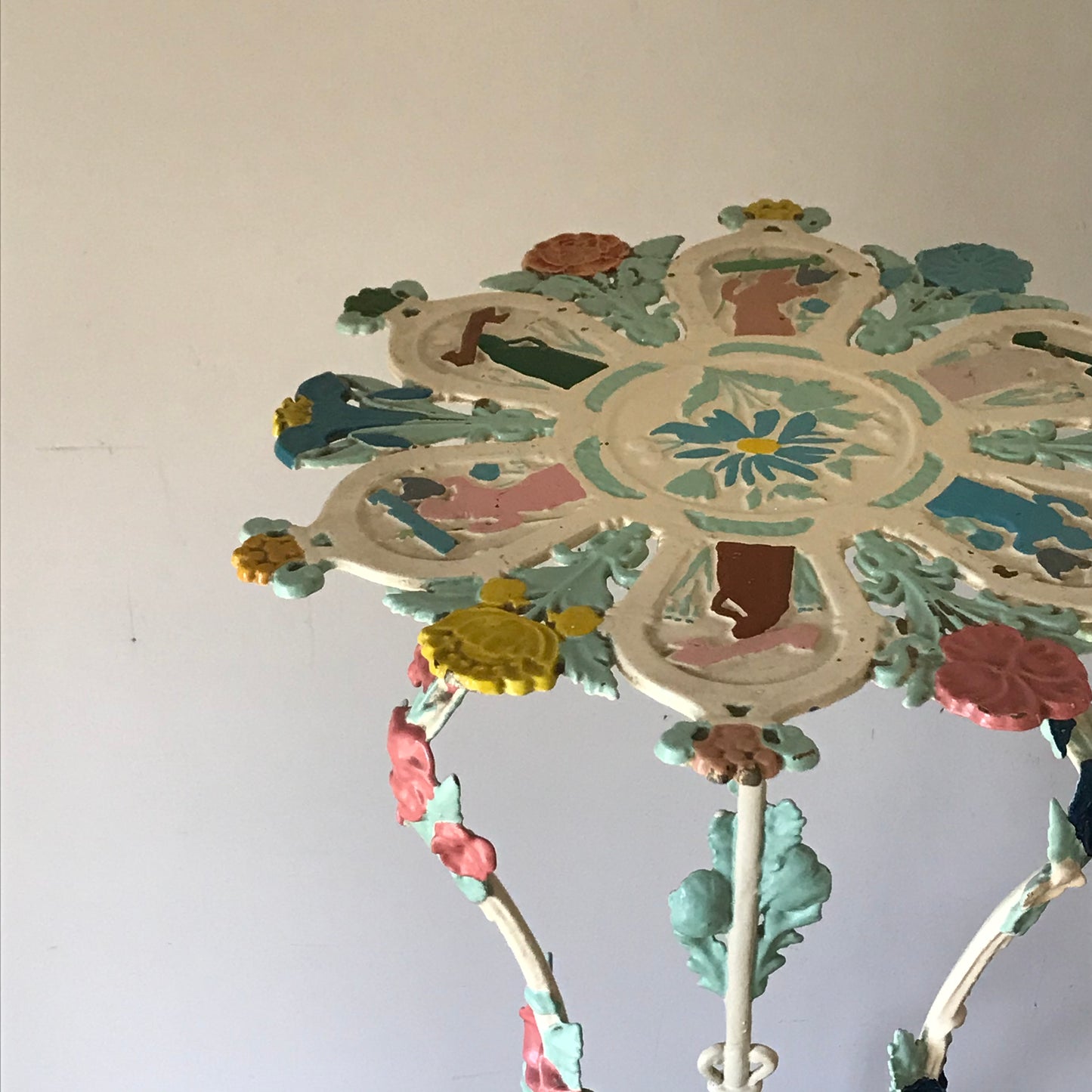 Decorative Plant Stand.