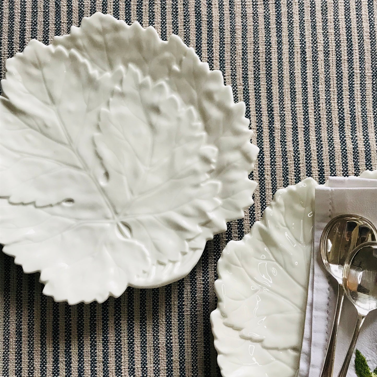 Pair of Leaf Plates.