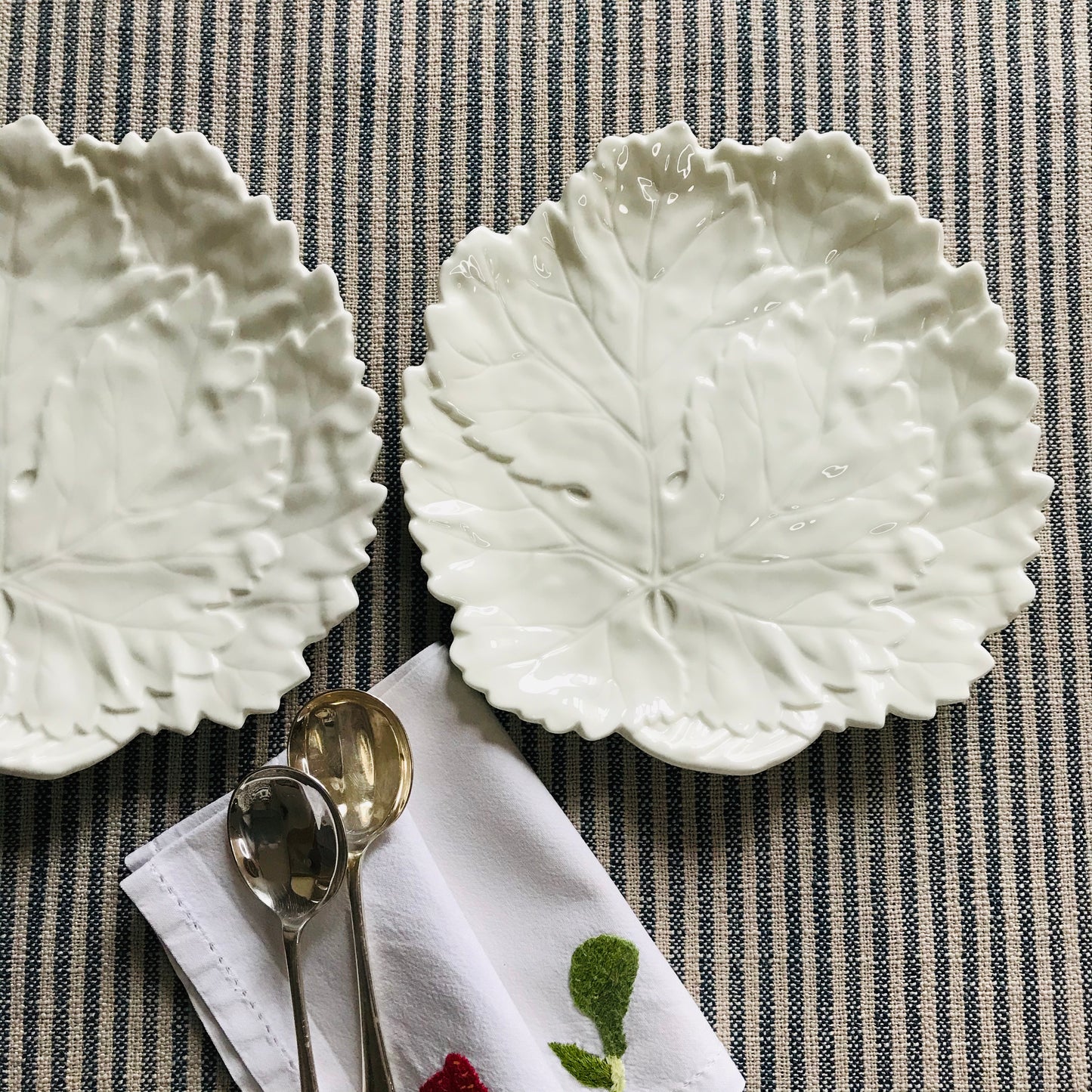 Pair of Leaf Plates.
