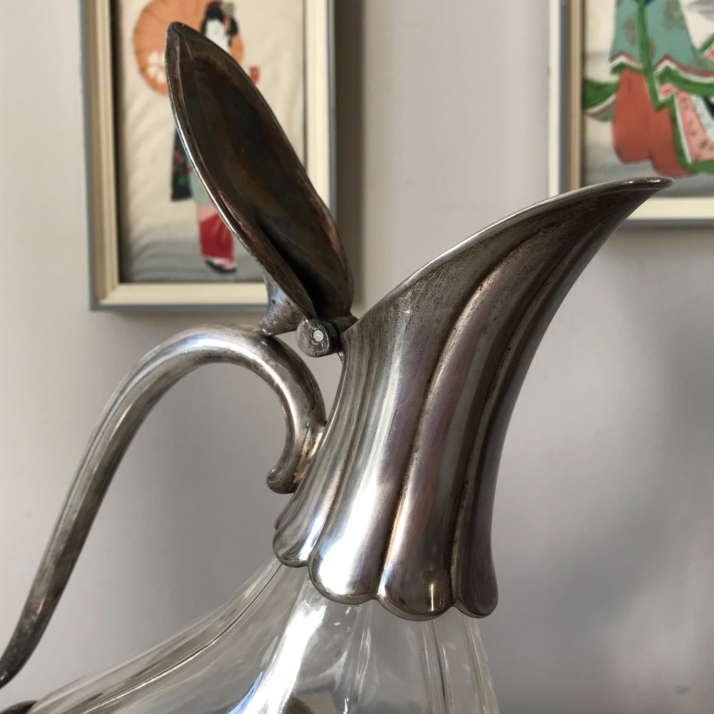 Italian Wine Pourer.