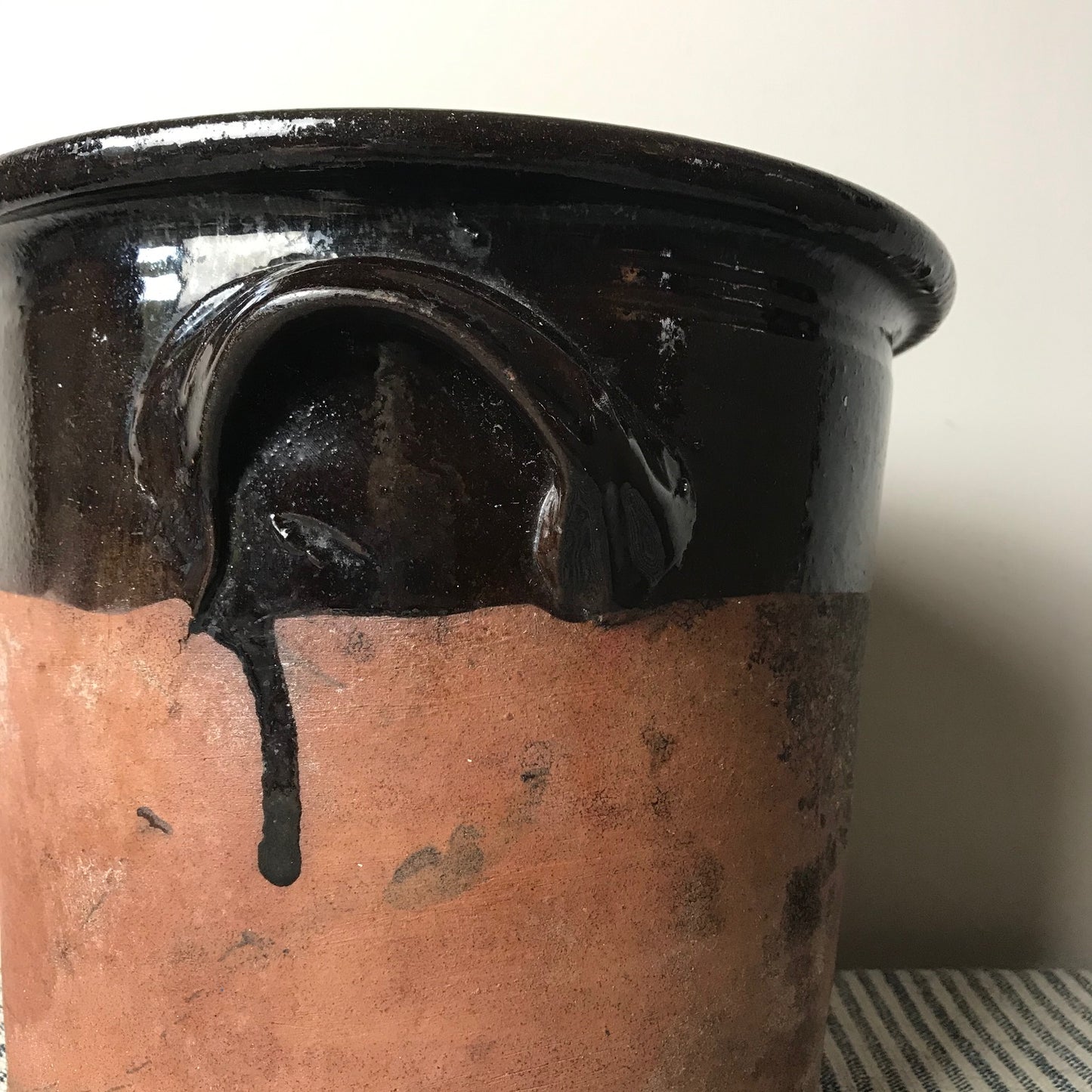 Treacle Glazed Terracotta Pot.