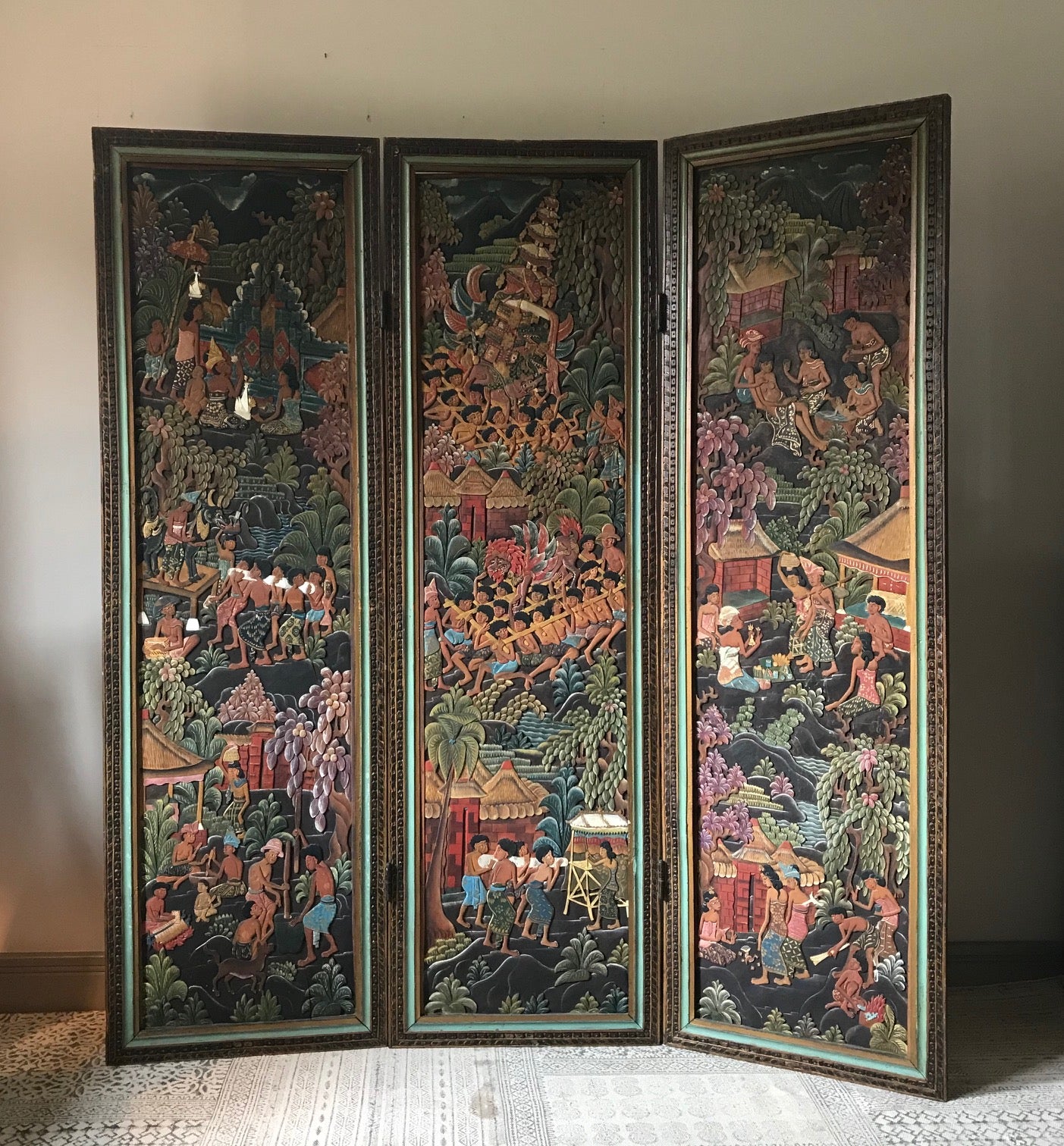 Balinesian Room Screen.