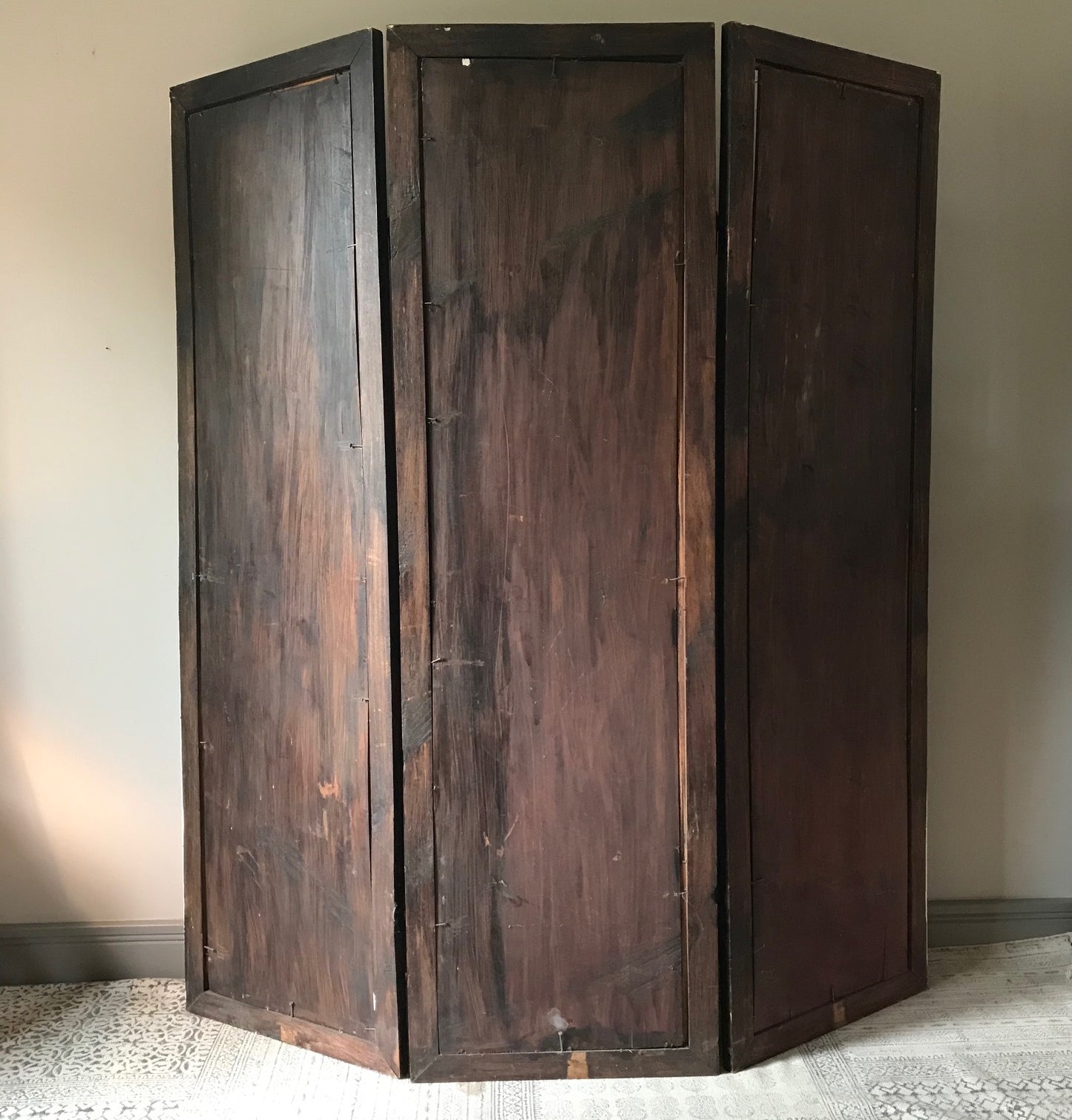 Balinesian Room Screen.