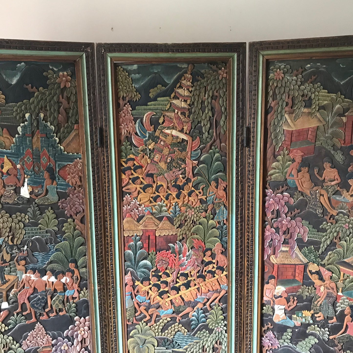 Balinesian Room Screen.