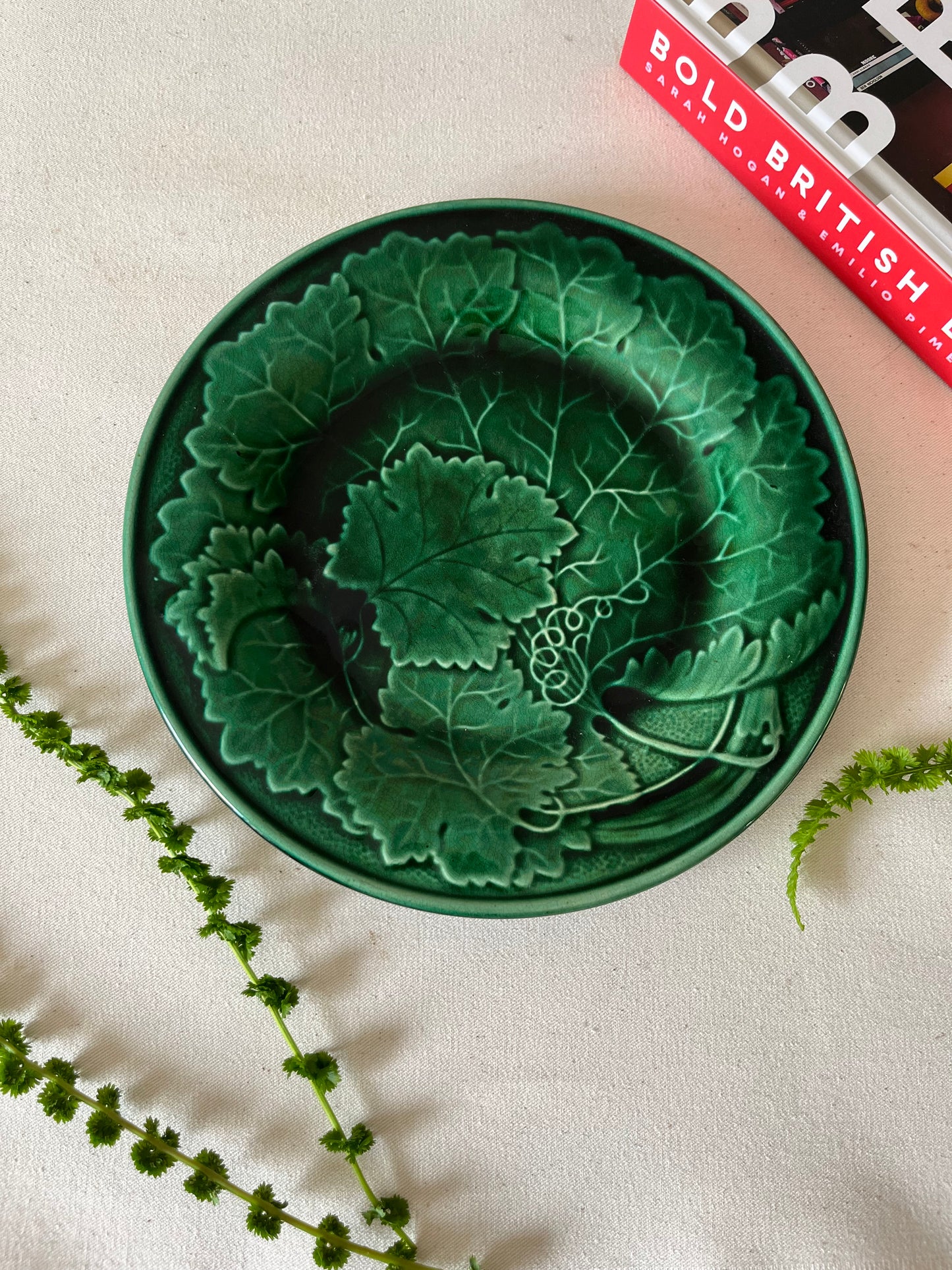 Majolica Leaf Plate.