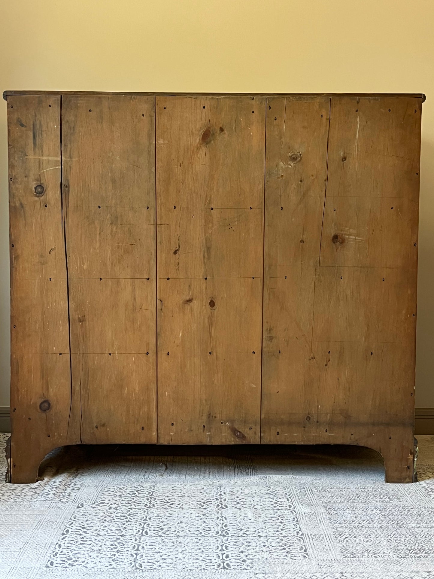 Golden Oak Chest of Drawers.