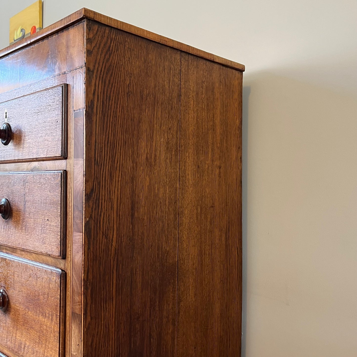 Oak Chest of Drawers.
