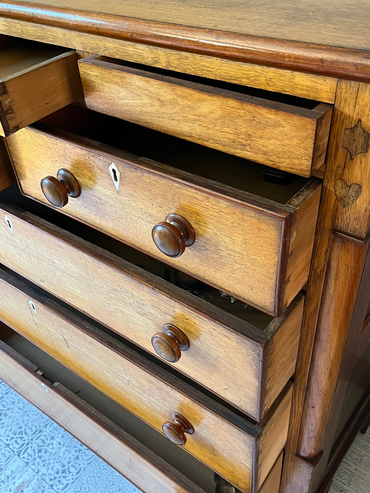 Golden Oak Chest of Drawers.