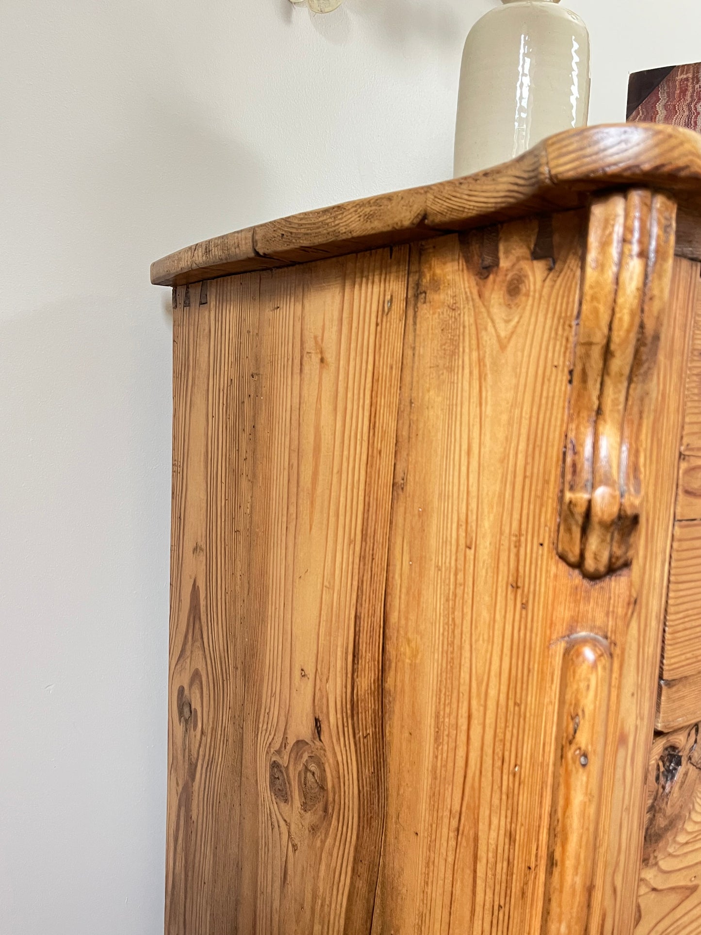 Continental Pine Chest of Drawers.
