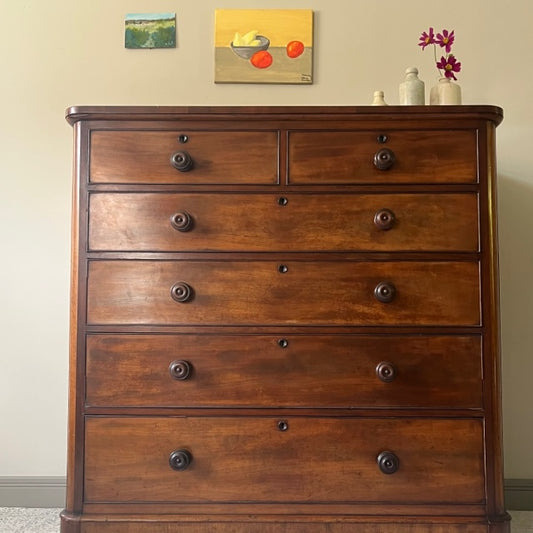 Mahogany Chest of Drawers.