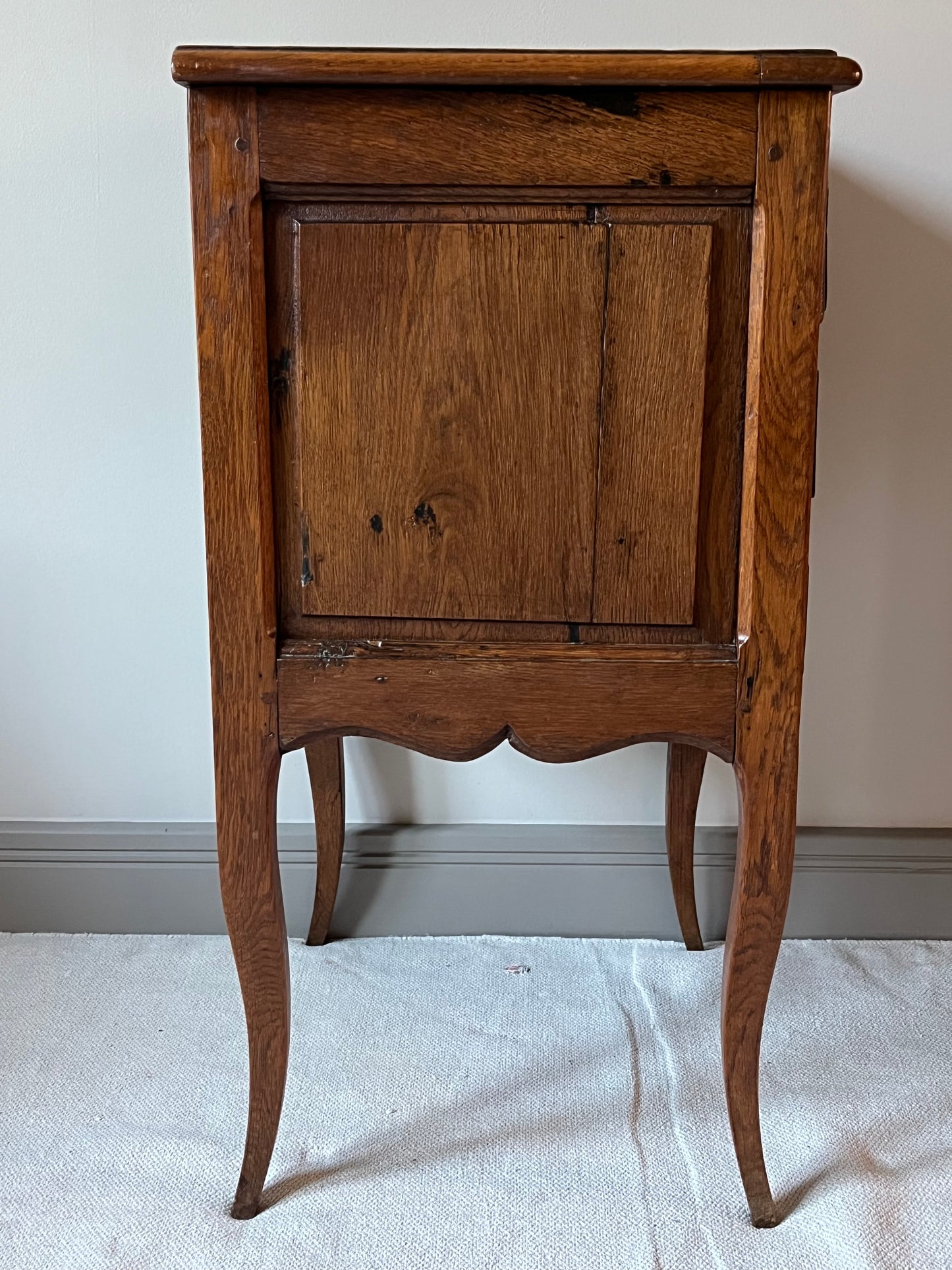 A French Set of Drawers.