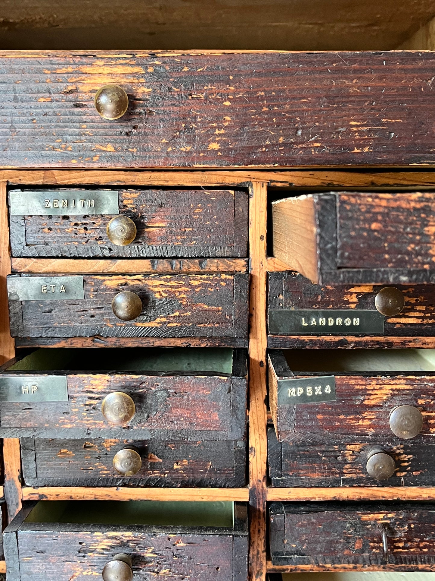 French Cabinet.