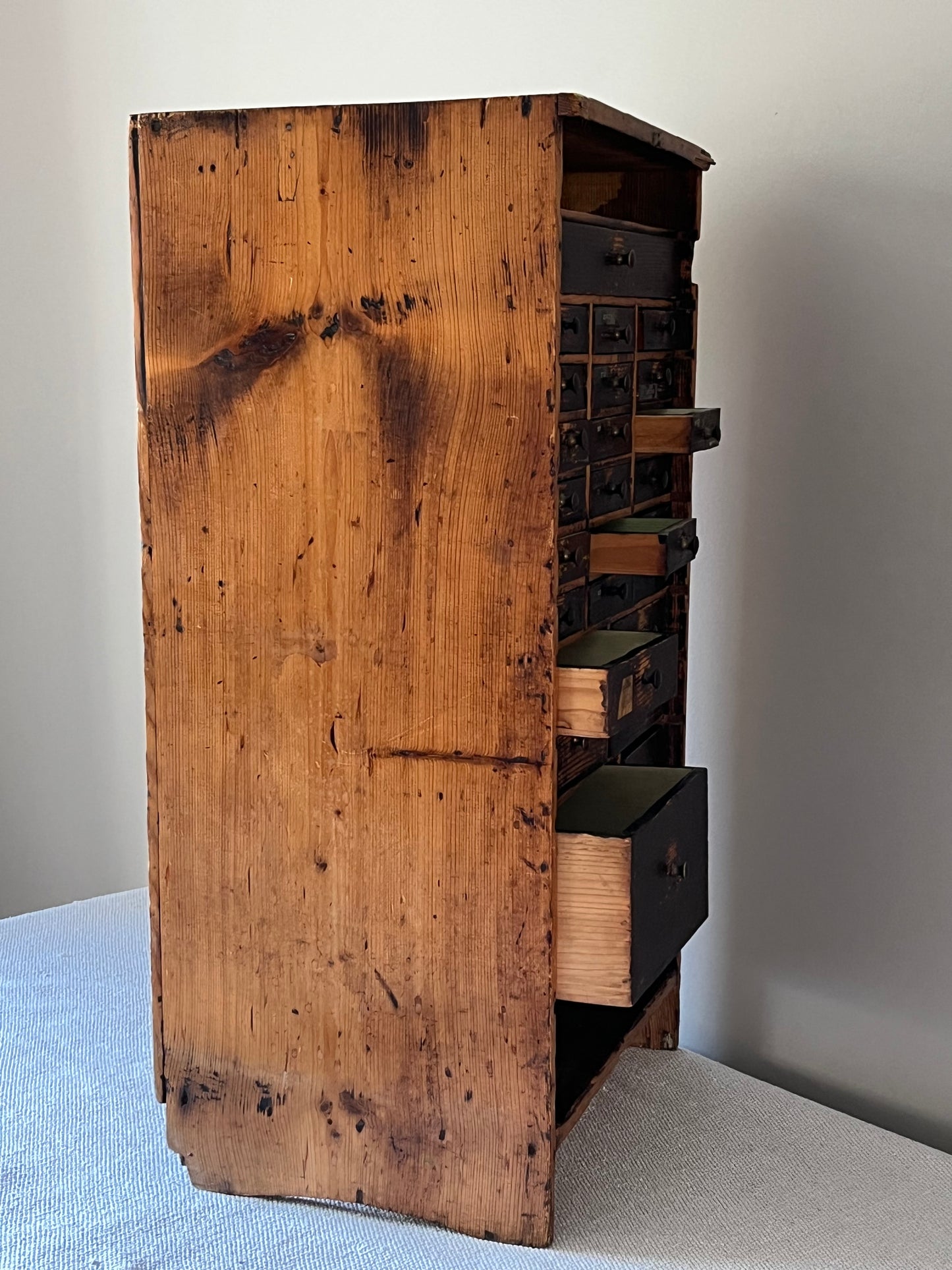French Cabinet.
