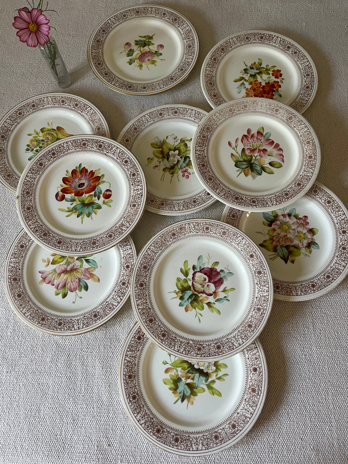 A Set of Ten Plates.