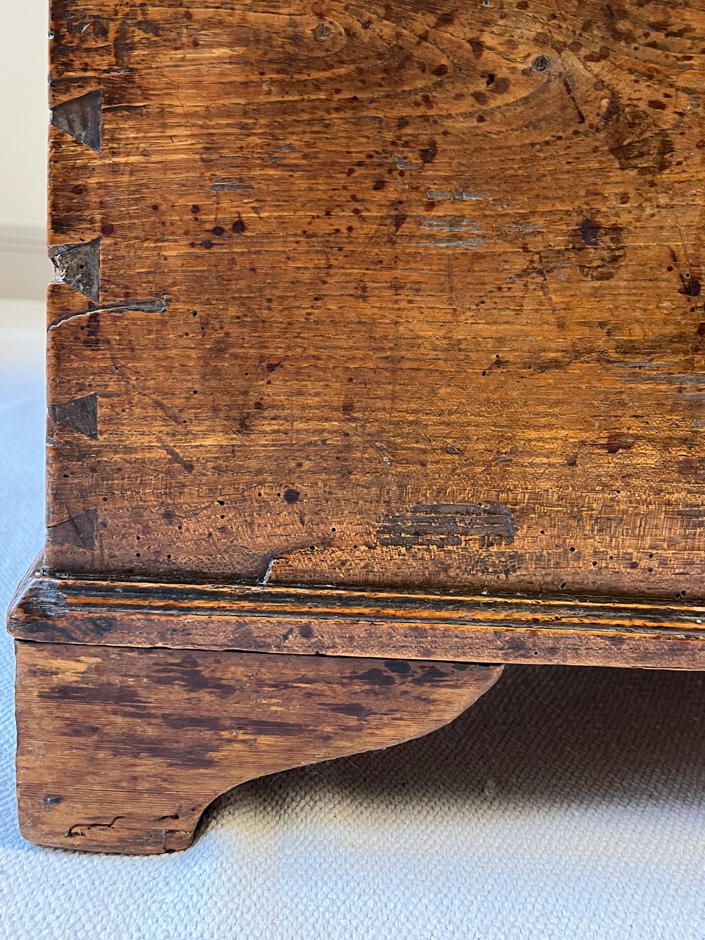 Georgian Elm Coffer.