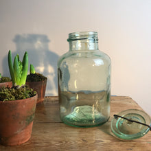 Load image into Gallery viewer, Apple Green Glass Jar.

