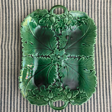 Load image into Gallery viewer, Oak Leaf Majolica Plate.
