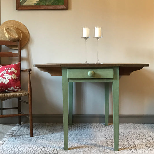 Pine drop Leaf Table.