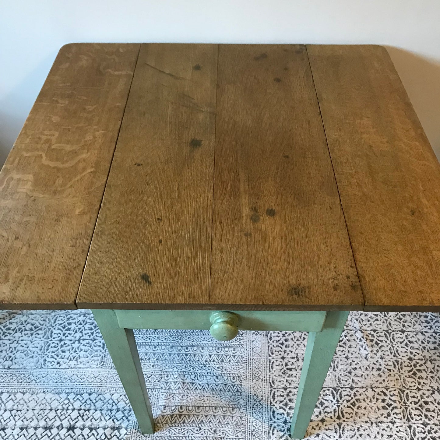 Pine drop Leaf Table.