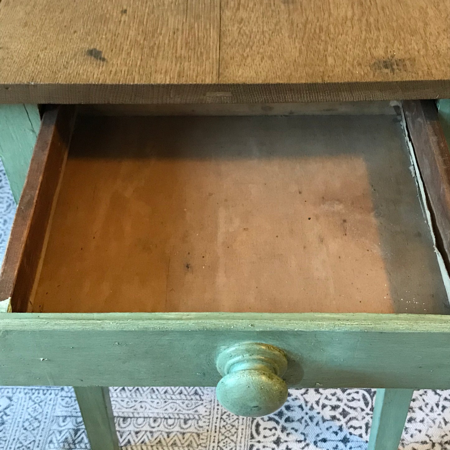 Pine drop Leaf Table.