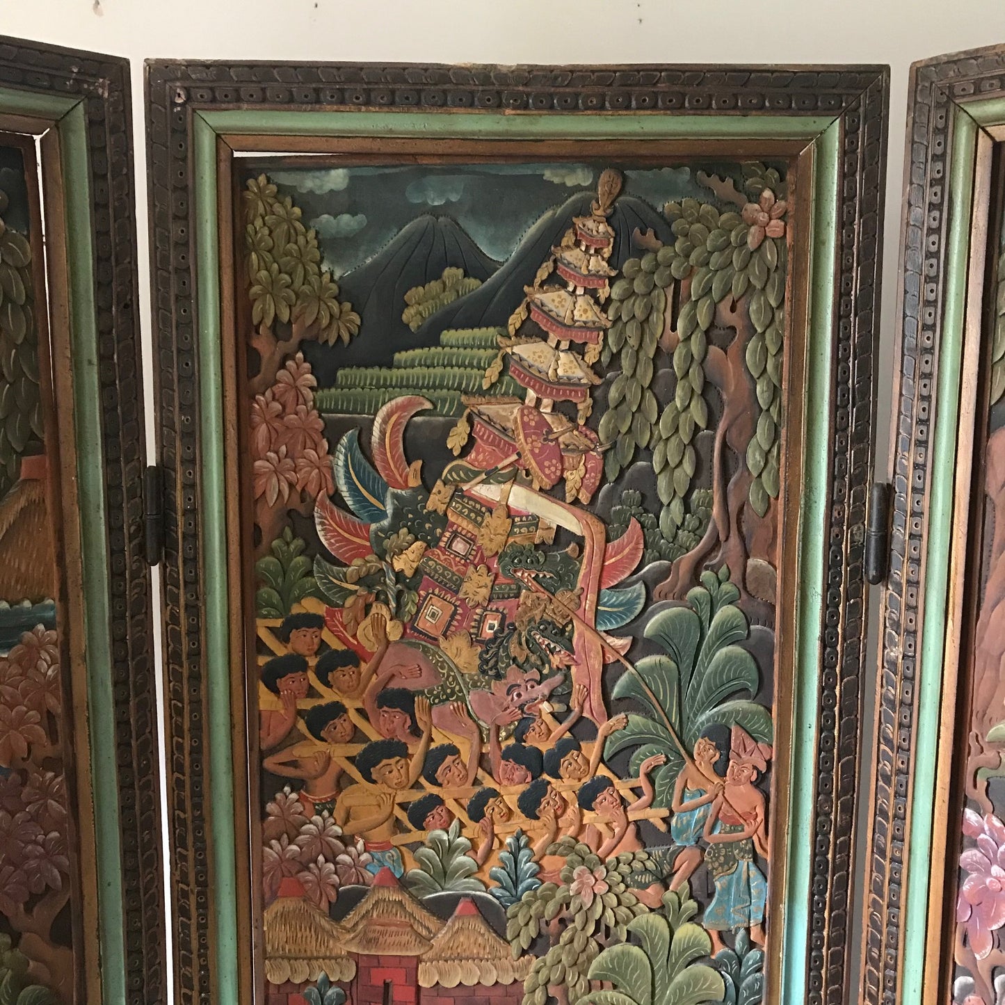 Balinesian Room Screen.